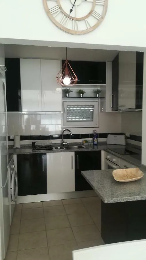 Beach Oura And Bars Albufeira Apartment